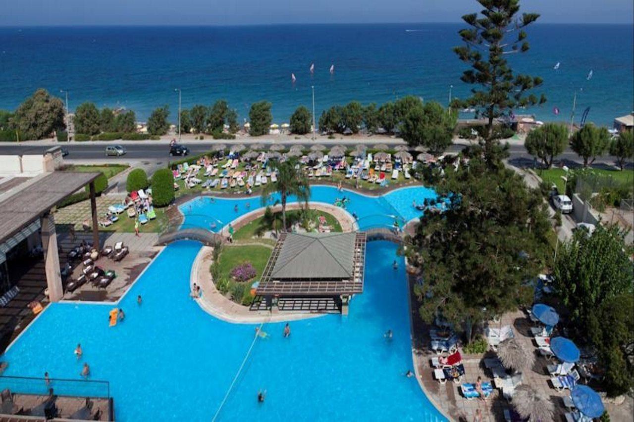 Oceanis Beach Hotel イキソス エクステリア 写真