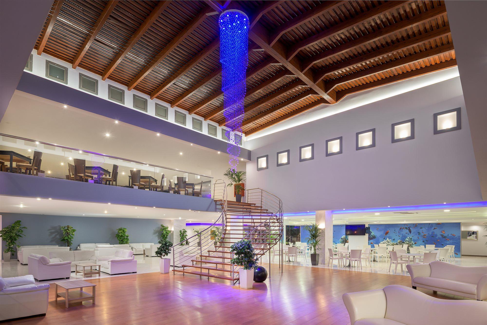 Oceanis Beach Hotel イキソス エクステリア 写真