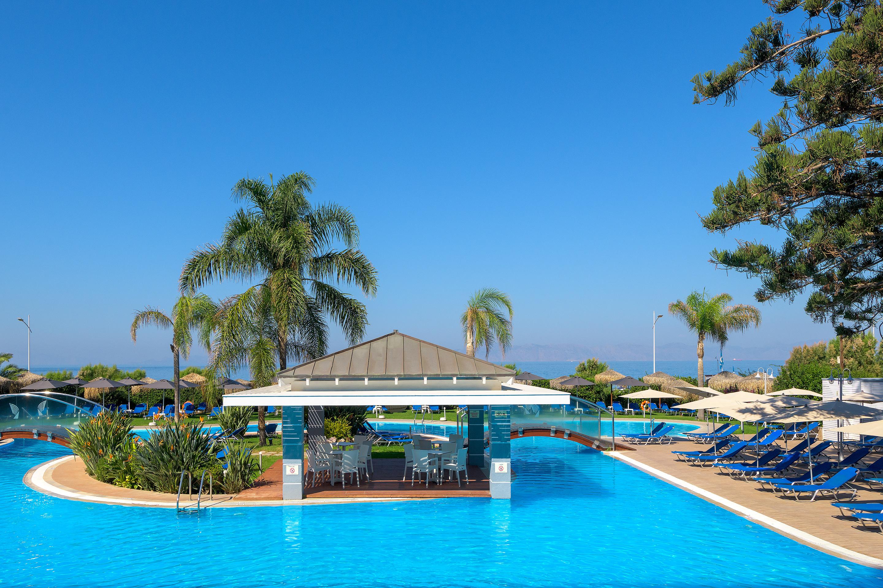 Oceanis Beach Hotel イキソス エクステリア 写真