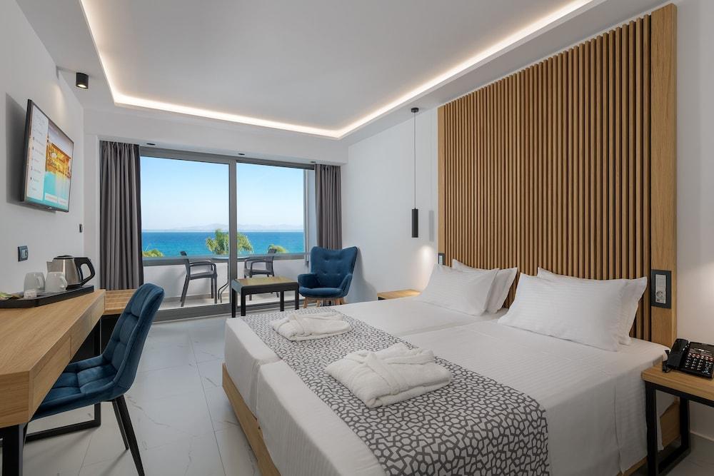 Oceanis Beach Hotel イキソス エクステリア 写真