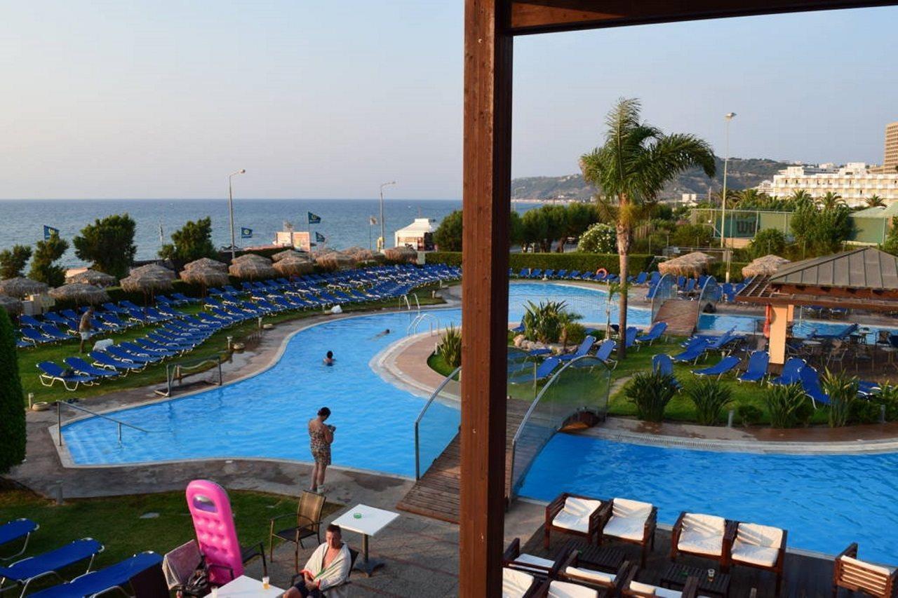 Oceanis Beach Hotel イキソス エクステリア 写真